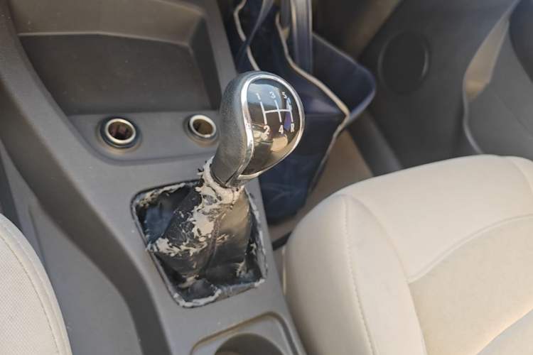 Used Wuling Hongguang 2014 1.5L S Standard Version Gear Lever