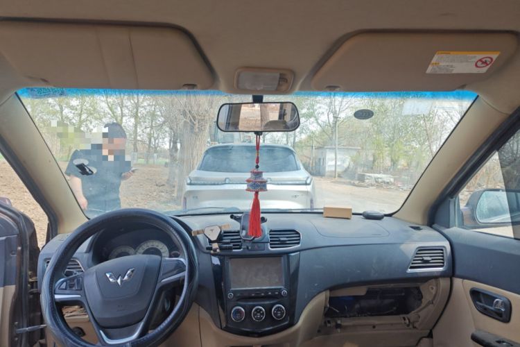 Used Wuling Hongguang 2014 1.5L S Luxury Model Headliner