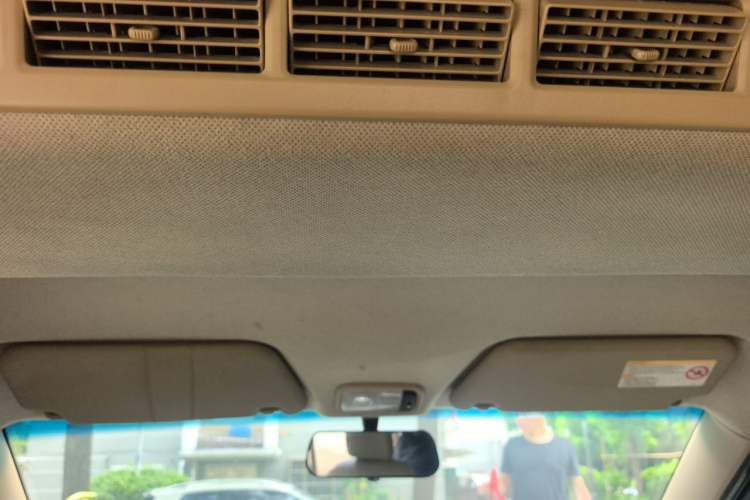 Used Wuling Hongguang 2014 1.5L S Automatic Comfort Edition Headliner