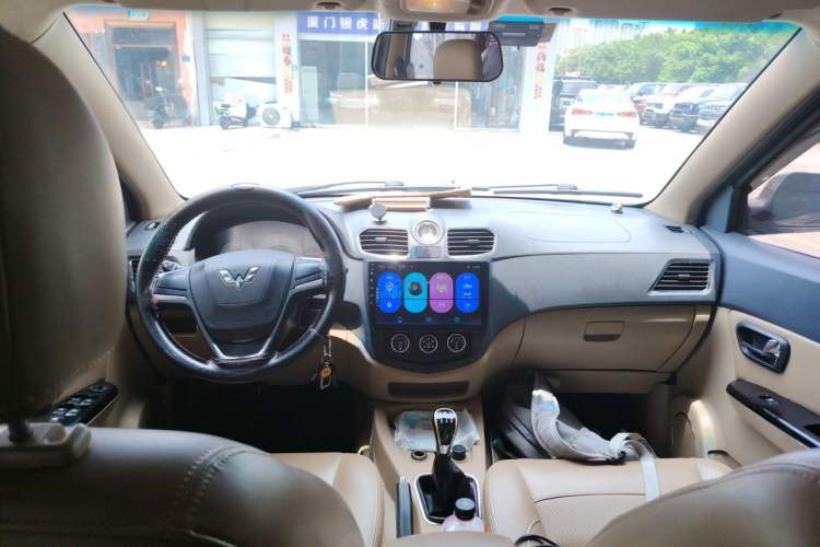 Used Wuling Hongguang 2014 1.5L S Comfort Model Headliner