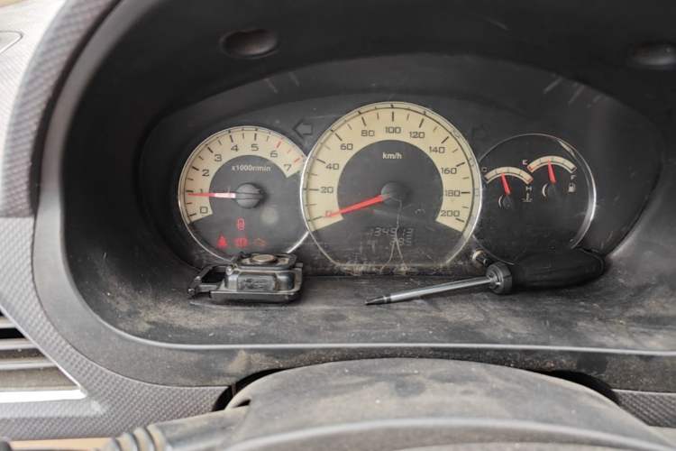 Used Wuling Hongguang 2014 1.2L S Comfort Model China IV Instrument Cluster