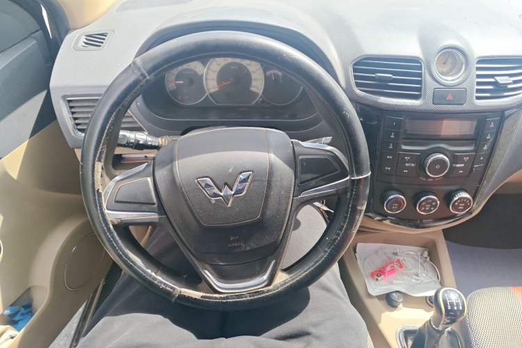 Used Wuling Hongguang 2014 1.5L S Comfort Model Instrument Cluster