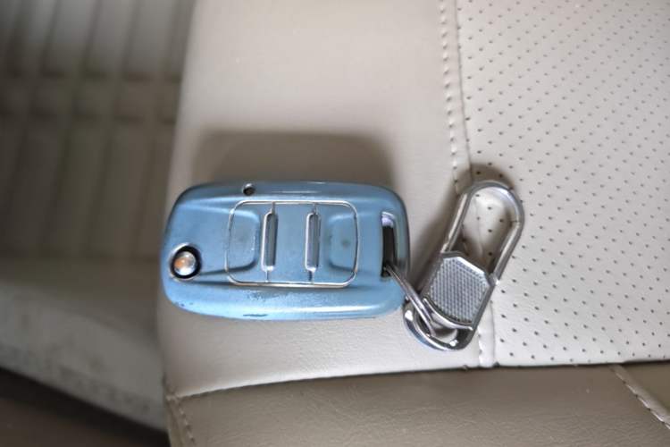 Used Wuling Hongguang 2014 1.5L S Comfort Model Interior 1