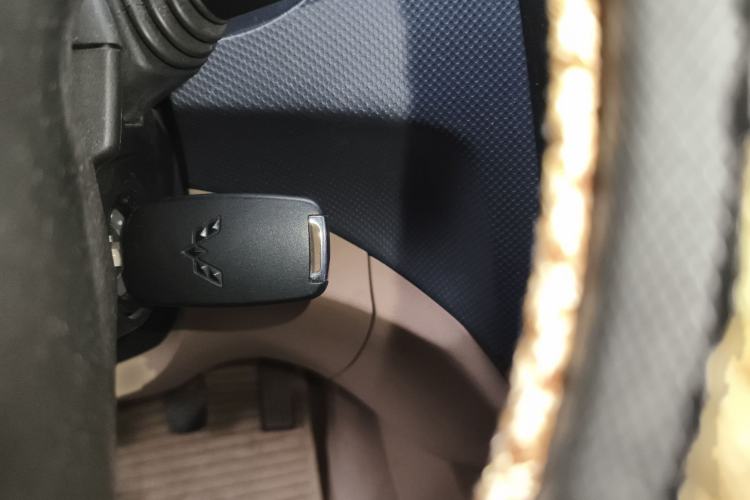 Used Wuling Hongguang 2014 1.5L S Comfort Model Interior 1