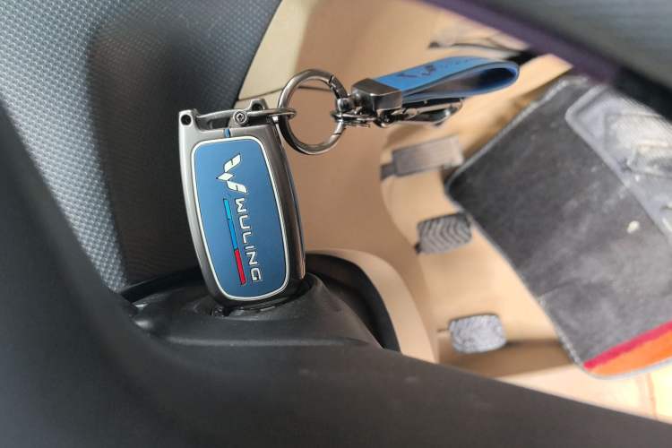Used Wuling Hongguang 2014 1.5L S Comfort Model Interior 1