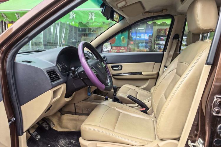 Used Wuling Hongguang 2014 1.5L S Comfort Model Interior 2