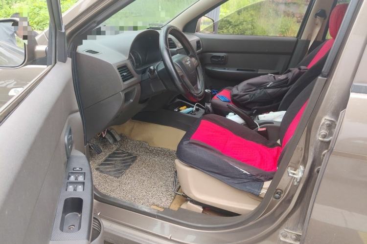 Used Wuling Hongguang 2014 1.5L S Standard Version Interior 3