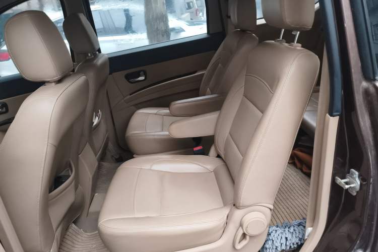 Used Wuling Hongguang 2014 1.5L S Comfort Model Interior 4