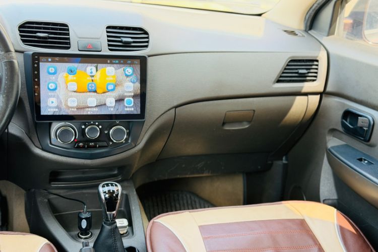 Used Wuling Hongguang 2014 1.5L S Standard Version Interior 6