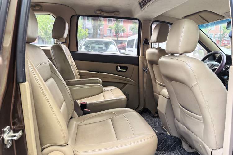Used Wuling Hongguang 2014 1.5L S Comfort Model Interior 6