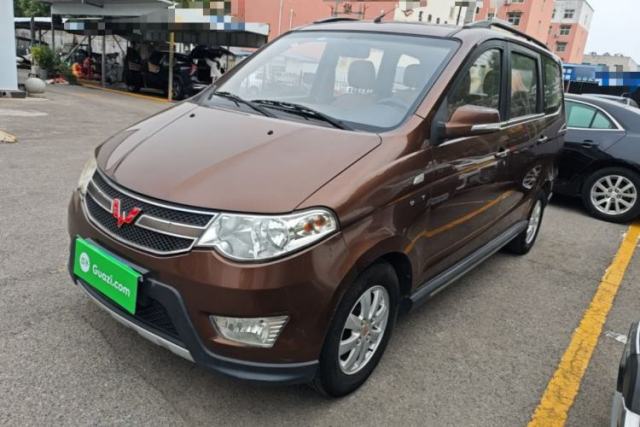 Ojetý Wuling Hongguang 2014 1.5L S Comfort Model