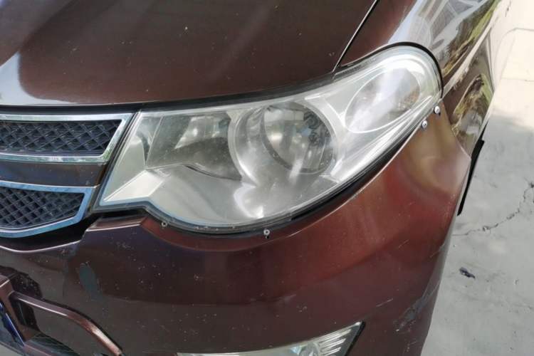 Used Wuling Hongguang 2014 1.5L S Standard Version Left Front Headlight