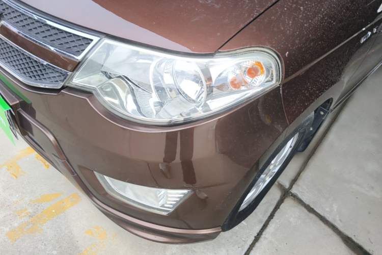 Used Wuling Hongguang 2014 1.5L S Standard Version Left Front Headlight