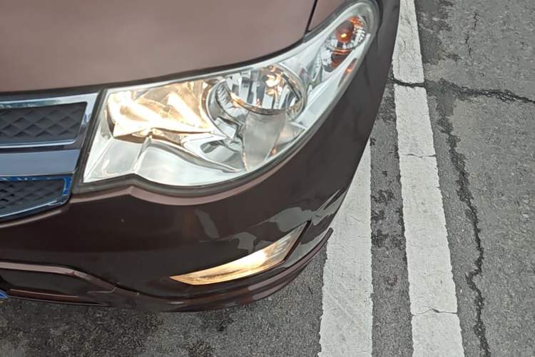 Used Wuling Hongguang 2014 1.5L S Standard Version Left Front Headlight