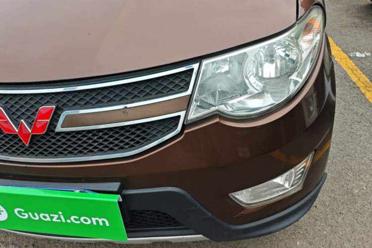 Used Wuling Hongguang 2014 1.5L S Comfort Model Left Front Headlight