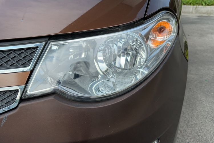 Used Wuling Hongguang 2014 1.5L S Standard Version Left Front Headlight