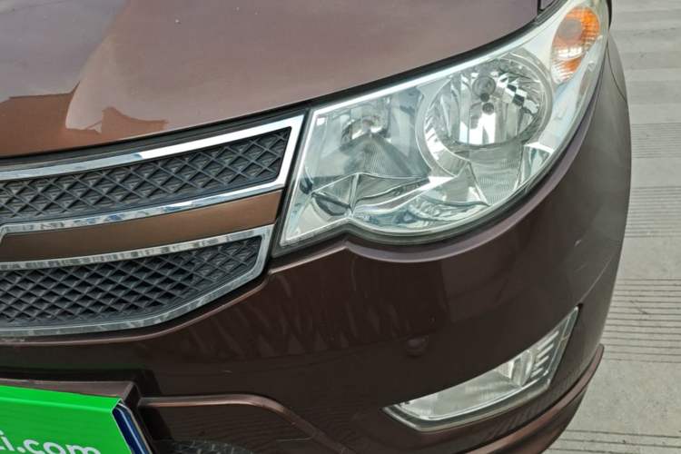 Used Wuling Hongguang 2014 1.5L S Standard Version Left Front Headlight