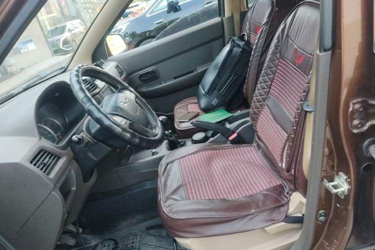 Used Wuling Hongguang 2014 1.5L S Standard Version Left Front Seat