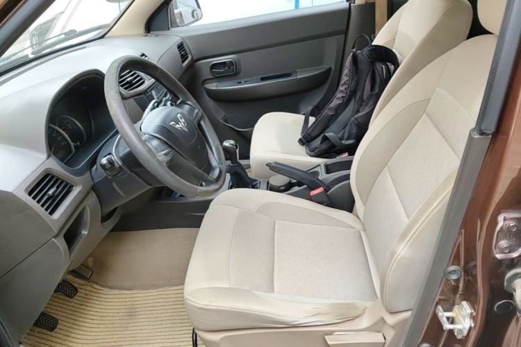 Used Wuling Hongguang 2014 1.5L S Standard Version Left Front Seat