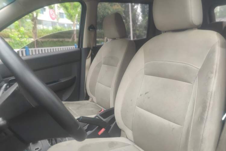 Used Wuling Hongguang 2014 1.5L S Standard Version Left Front Seat