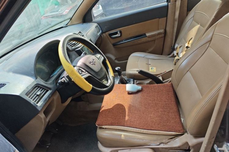 Used Wuling Hongguang 2014 1.5L S Luxury Model Left Front Seat