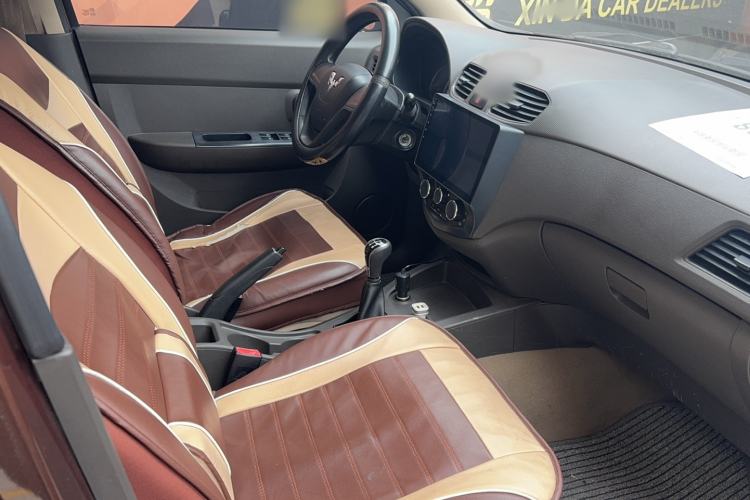 Used Wuling Hongguang 2014 1.5L S Standard Version Left Front Seat