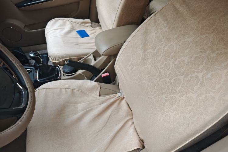Used Wuling Hongguang 2014 1.5L S Luxury Model Left Front Seat