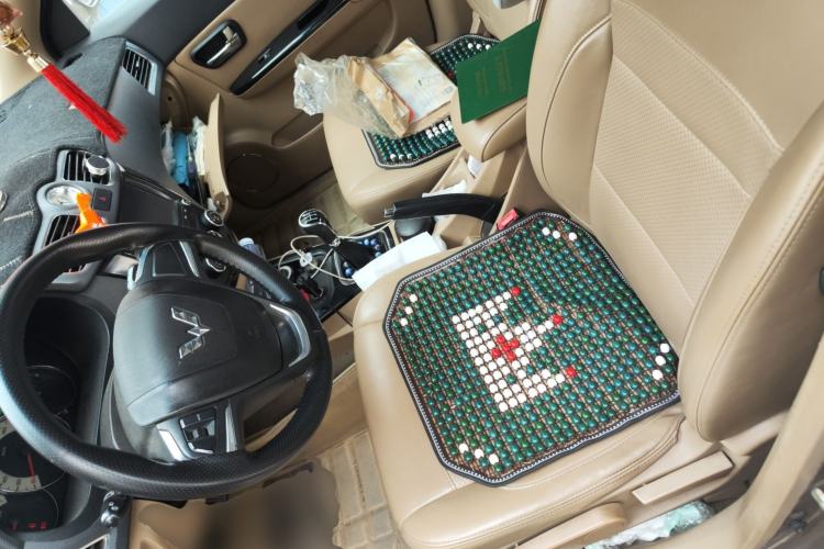 Used Wuling Hongguang 2014 1.5L S Luxury Model Left Front Seat