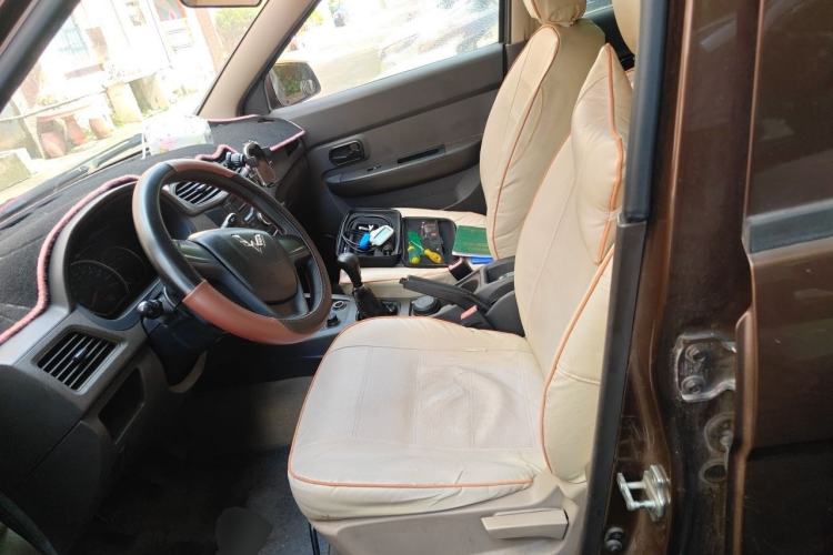 Used Wuling Hongguang 2014 1.5L S Standard Version Left Front Seat
