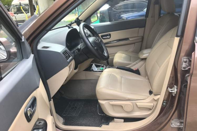 Used Wuling Hongguang 2014 1.5L S Automatic Comfort Edition Left Front Seat