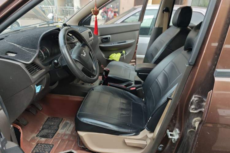 Used Wuling Hongguang 2014 1.5L S Standard Version Left Front Seat