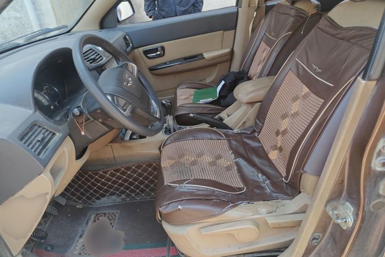 Used Wuling Hongguang 2014 1.2L S Comfort Model China IV Left Front Seat