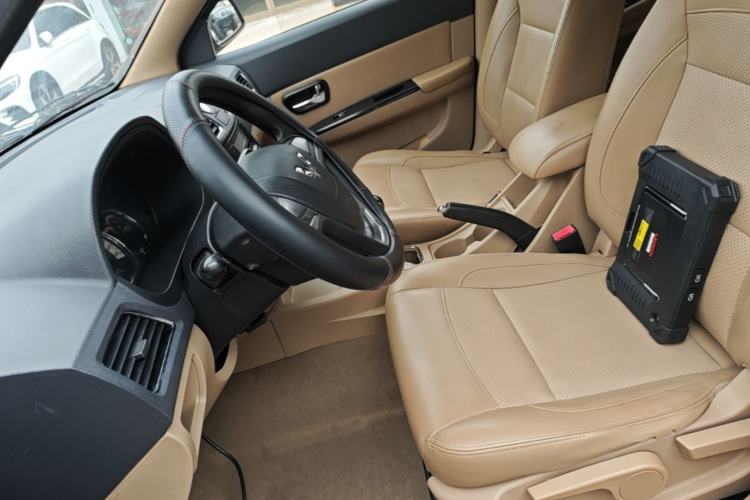 Used Wuling Hongguang 2014 1.5L S Comfort Model Left Front Seat