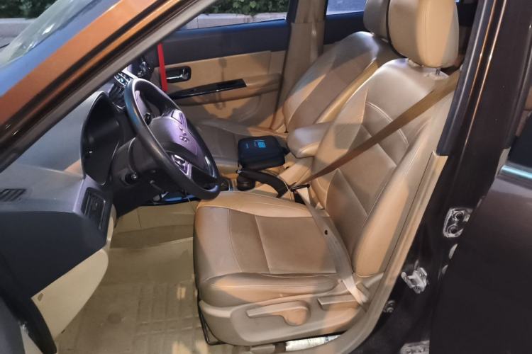 Used Wuling Hongguang 2014 1.5L S Luxury Model Left Front Seat