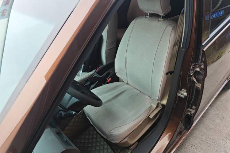 Used Wuling Hongguang 2014 1.5L S Standard Version Left Front Seat