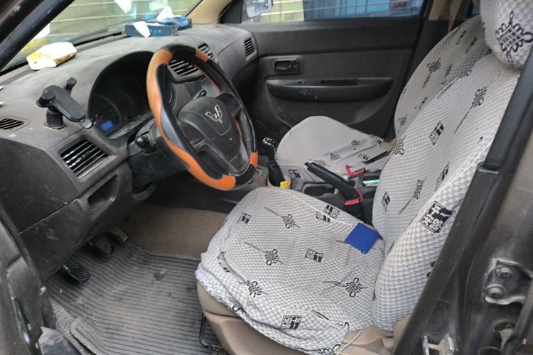 Used Wuling Hongguang 2014 1.5L S Standard Version Left Front Seat