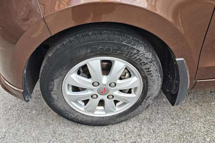 Used Wuling Hongguang 2014 1.2L S Standard Version China IV Standard Left Front Wheel Hub
