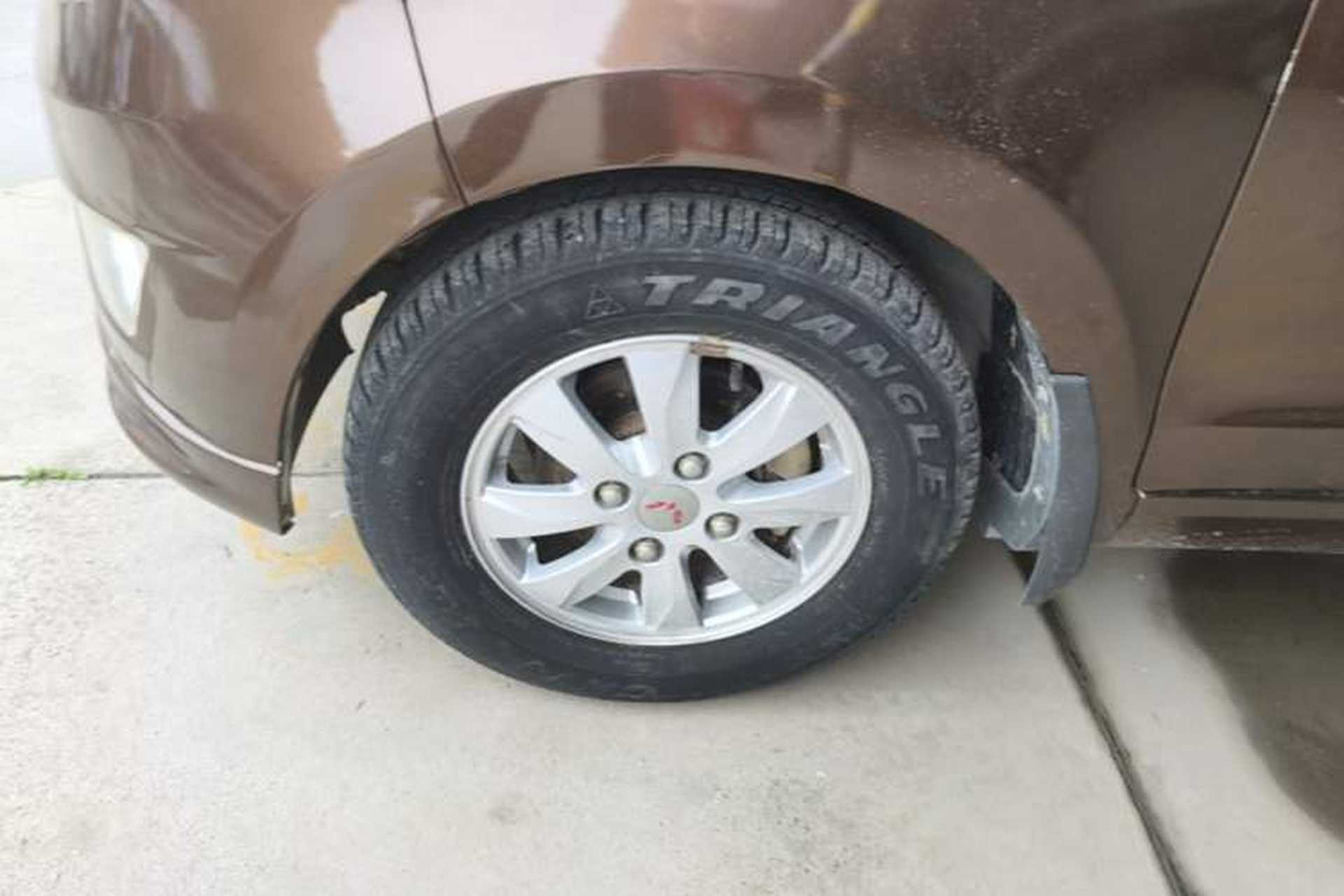 Used Wuling Hongguang 2014 1.5L S Standard Version Left Front Wheel Hub