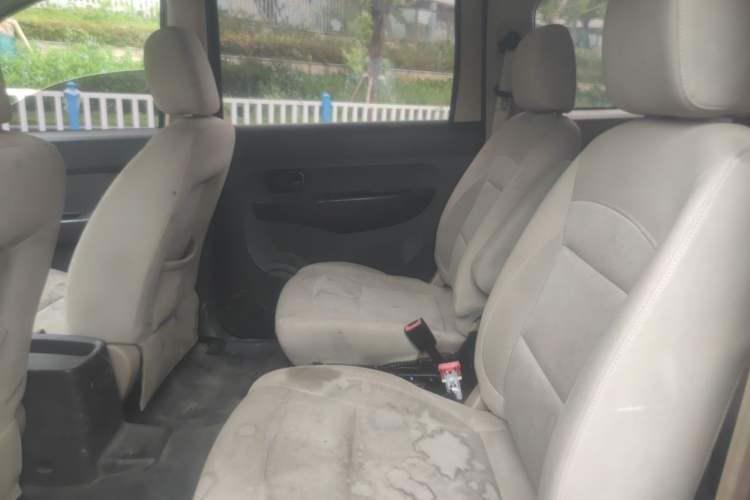 Used Wuling Hongguang 2014 1.5L S Standard Version Left Rear Seat