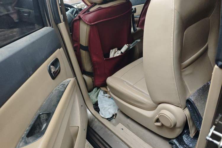 Used Wuling Hongguang 2014 1.2L S Comfort Model China IV Left Rear Seat
