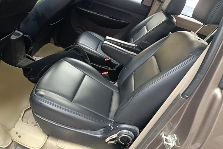 Used Wuling Hongguang 2014 1.5L S Standard Version Left Rear Seat