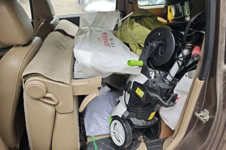 Used Wuling Hongguang 2014 1.5L S Luxury Model Left Rear Seat