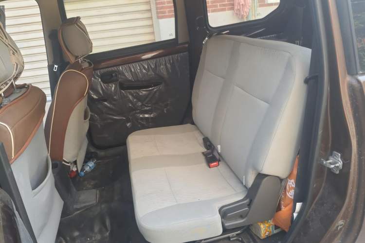 Used Wuling Hongguang 2014 1.5L S Comfort Model Left Rear Seat