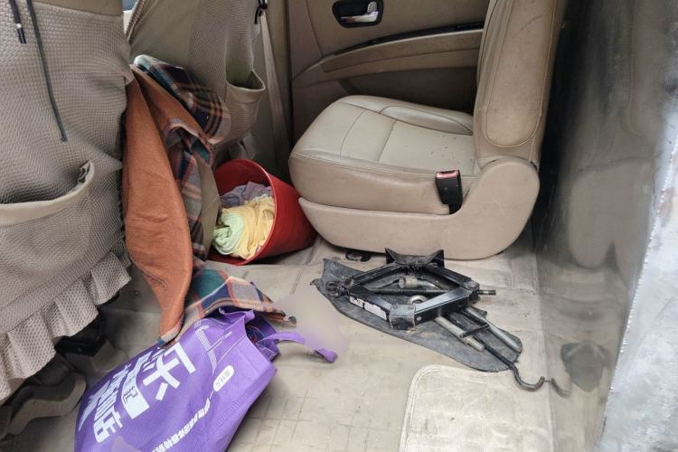 Used Wuling Hongguang 2014 1.5L S Luxury Model Left Rear Seat