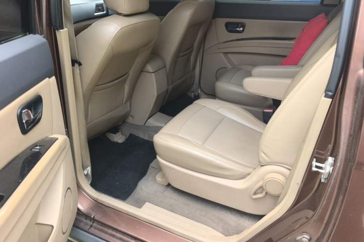 Used Wuling Hongguang 2014 1.5L S Automatic Comfort Edition Left Rear Seat