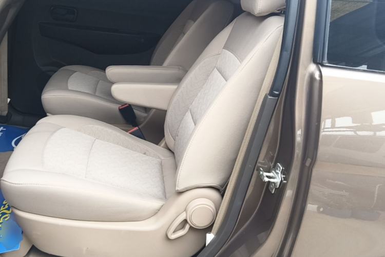 Used Wuling Hongguang 2014 1.5L S Standard Version Left Rear Seat