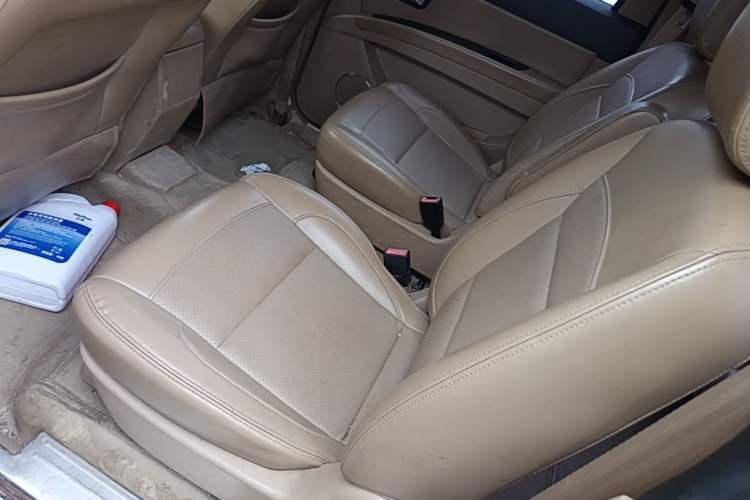 Used Wuling Hongguang 2014 1.5L S Comfort Model Left Rear Seat