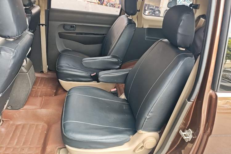 Used Wuling Hongguang 2014 1.2L S Standard Version China IV Standard Left Rear Seat