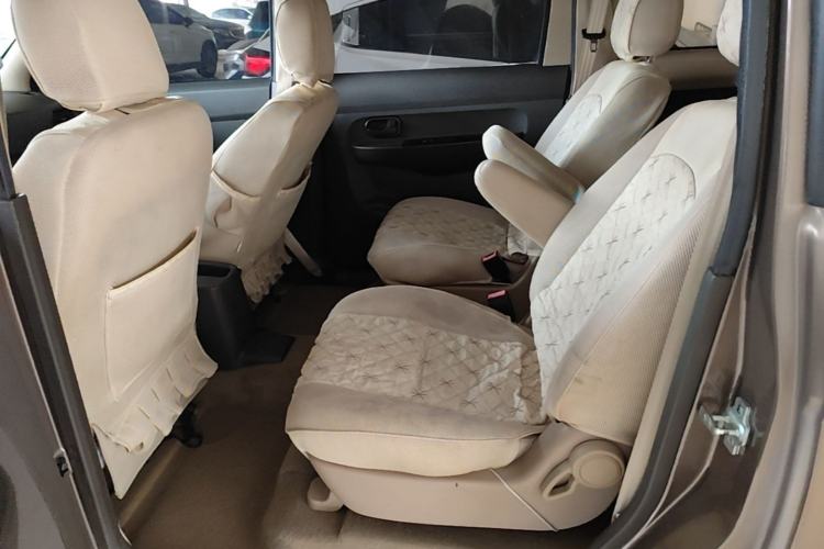 Used Wuling Hongguang 2014 1.5L S Standard Version Left Rear Seat
