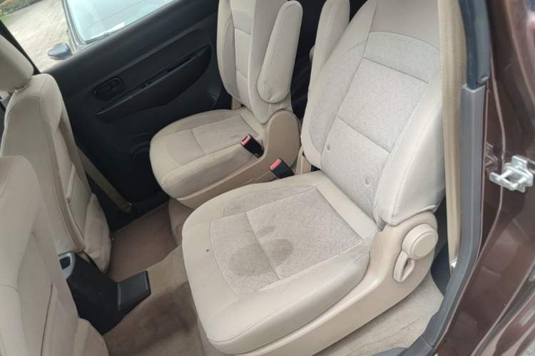 Used Wuling Hongguang 2014 1.5L S Standard Version Left Rear Seat